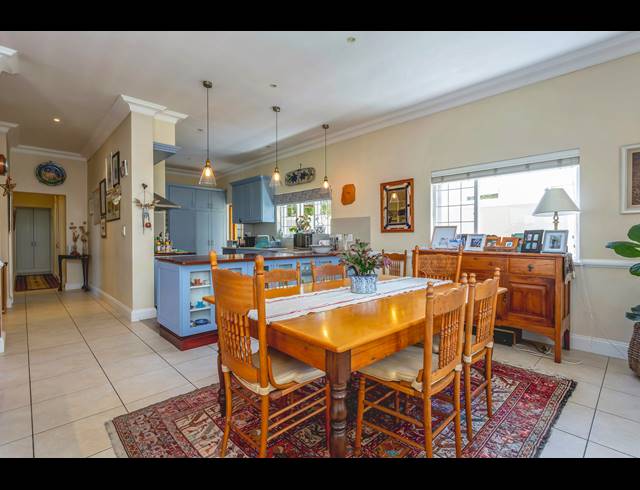 3 BEDROOM FREEHOLD RENTED IN CLAREMONT UPPER